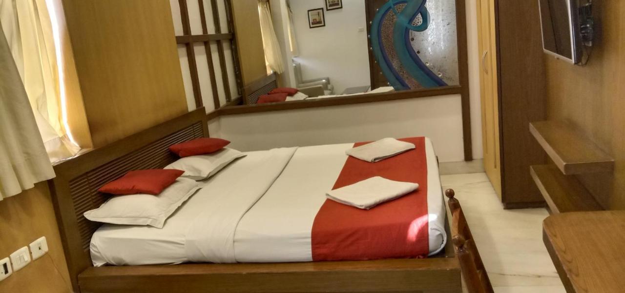 כלכותה Hotel Aston מראה חיצוני תמונה