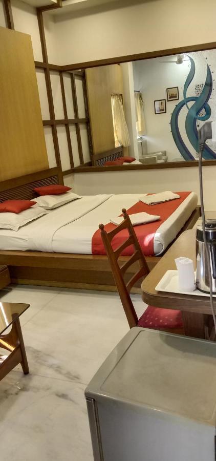 כלכותה Hotel Aston מראה חיצוני תמונה