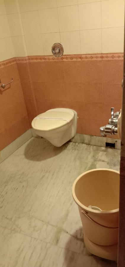 כלכותה Hotel Aston מראה חיצוני תמונה
